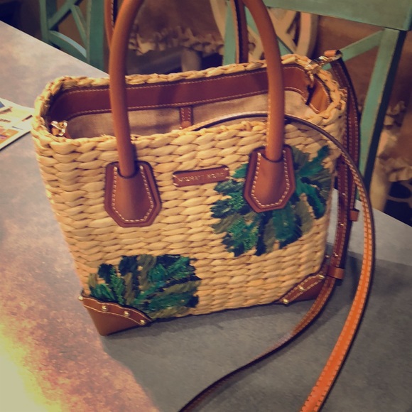 Michael Kors Handbags - 🌴Michael Kors purse